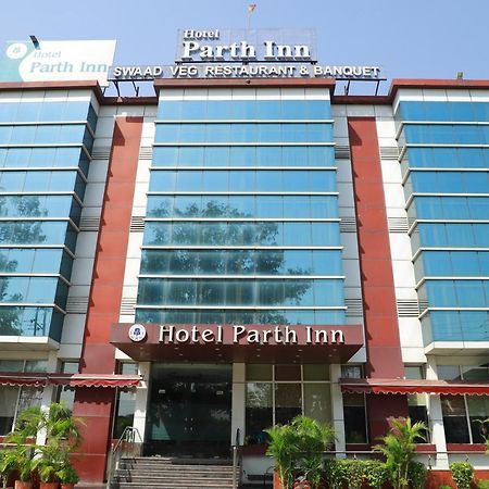Hotel Parth Inn Ghaziabad Exterior photo