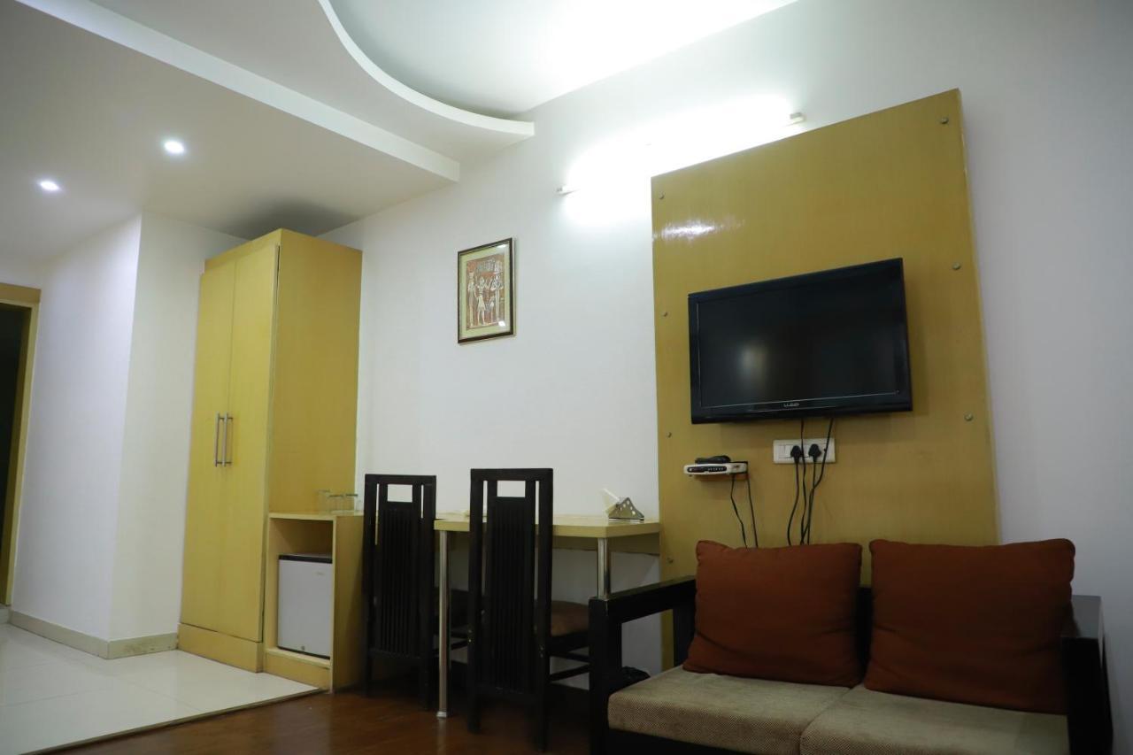 Hotel Parth Inn Ghaziabad Exterior photo