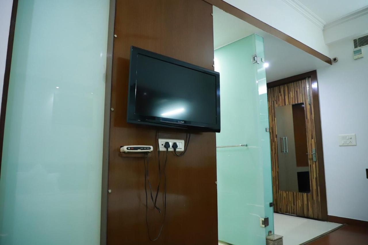 Hotel Parth Inn Ghaziabad Exterior photo