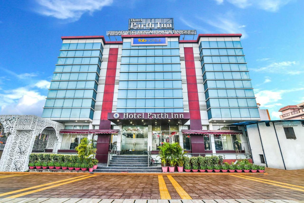 Hotel Parth Inn Ghaziabad Exterior photo